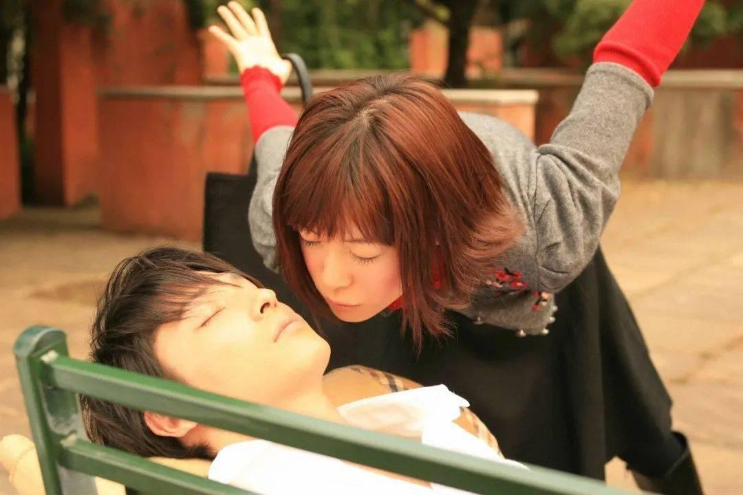 解救漂亮小姑娘